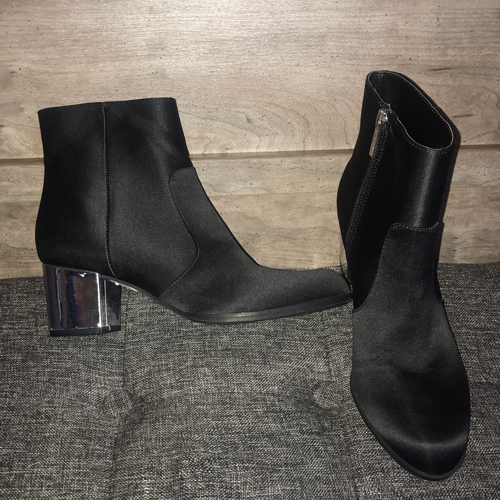 Unisa Black Satin Mirrored Heel Boots S-5 1/2